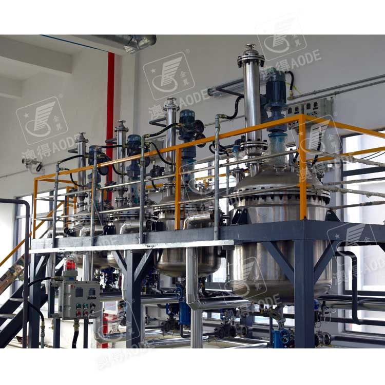 分散(san)研磨攪(jiao)拌脫泡(pao)一體釜(fǔ)