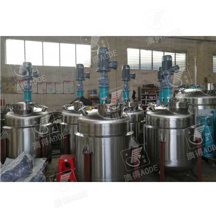 5000L不(bu)鏽鋼反應釜(fu)